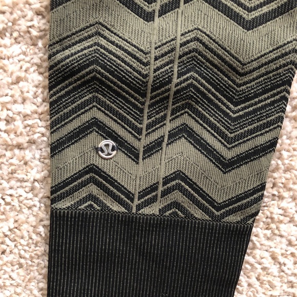 Ebb to Street pant- green chevron - Picture 5 of 5